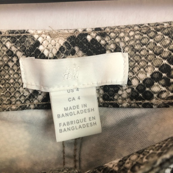 High Waisted Snake Print Jeans - Picture 5 of 7